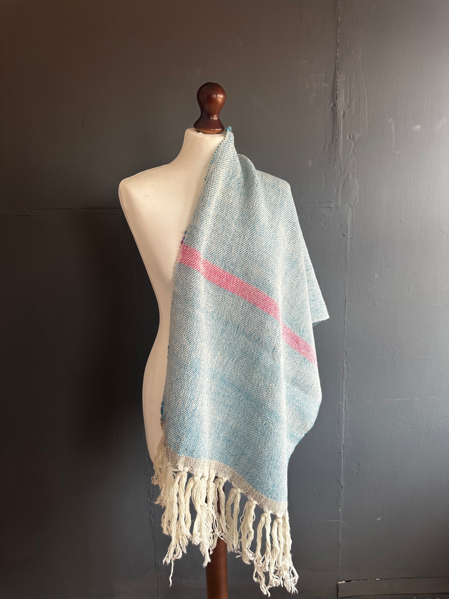 Hand woven single stripe 100% wool shawl
